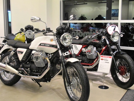 MOTO GUZZI V7 Classic 入荷！