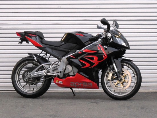 USED BIKE APRILIA RS125 入荷！｜新着情報｜MVアグスタ(MV  AGUSTA)、ハスクバーナ(Husqvarna)、イタルジェット(ITALJET)の正規ディーラー｜タイラレーシング株式会社