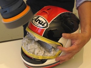 ヘルメットにもガラスコーティング