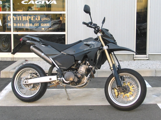 USED BIKE HUSQVARNA SM610入荷！