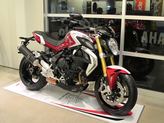 MV AGUSTA BRUTALE800RR入荷！