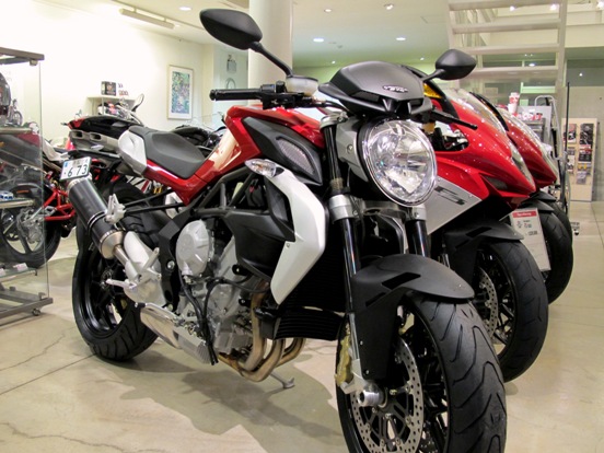 MV AGUSTA BRUTALE675 入荷！