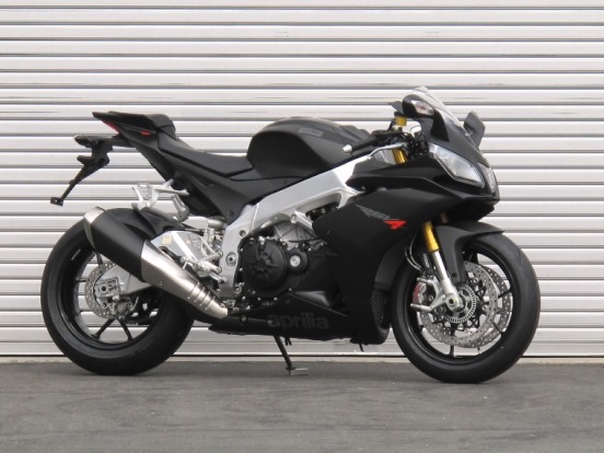 APRILIA　RSV4R & SHIVER 入荷！